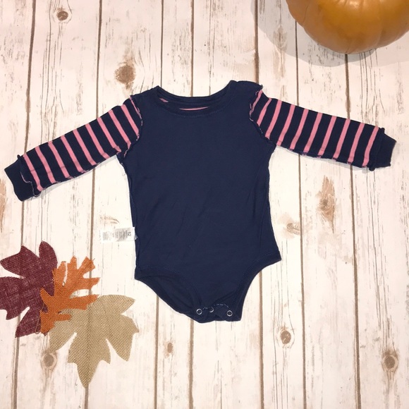 $6 or 2/$9 Carter’s 12 month bodysuit - Picture 5 of 8